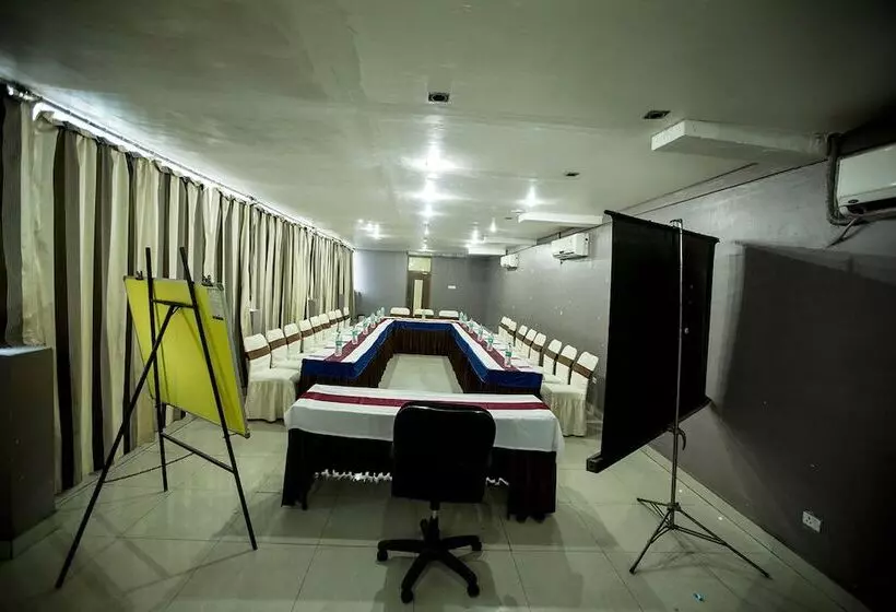 Fotos del hotel Deep Avadh:  12