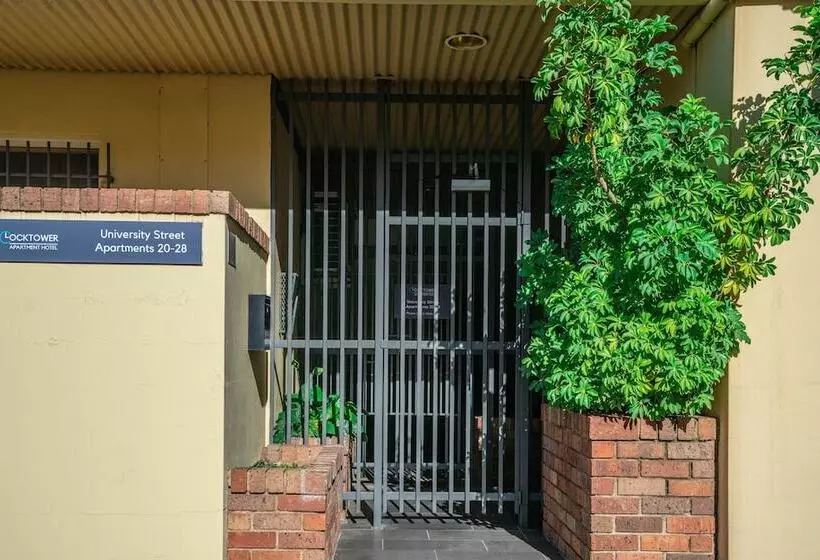 Fotos del hotel Clocktower Apartment:  16