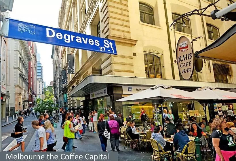 Fotos del hotel Clocktower Apartment:  13