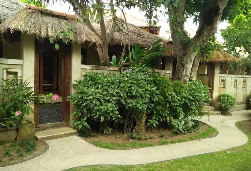 Fotos del hotel The Sari Beach:  8