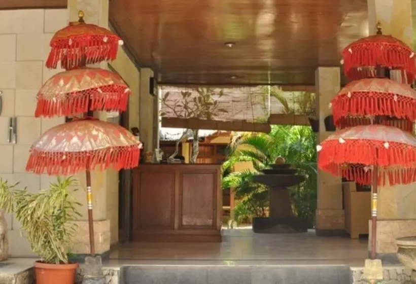 Fotos del hotel The Sari Beach:  10