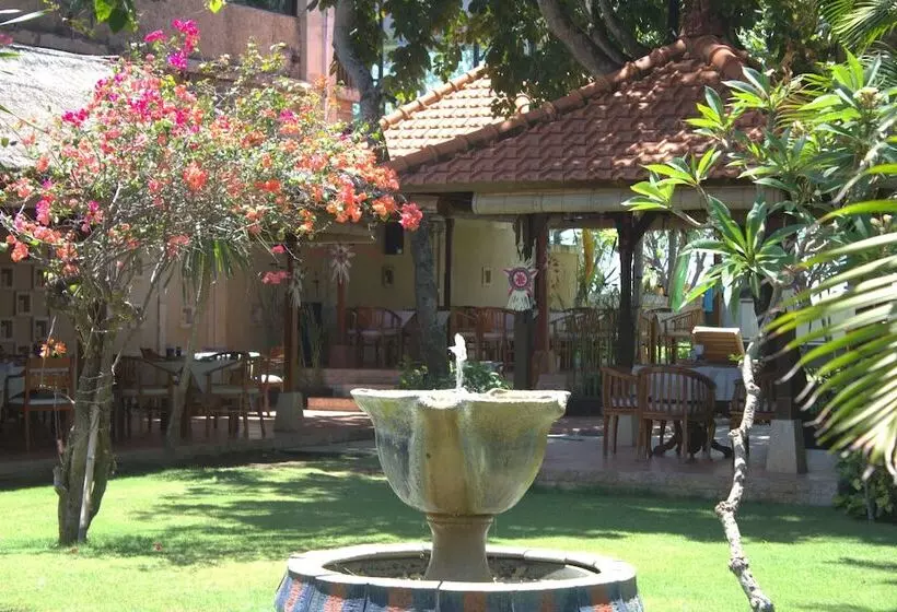 Fotos del hotel The Sari Beach:  19