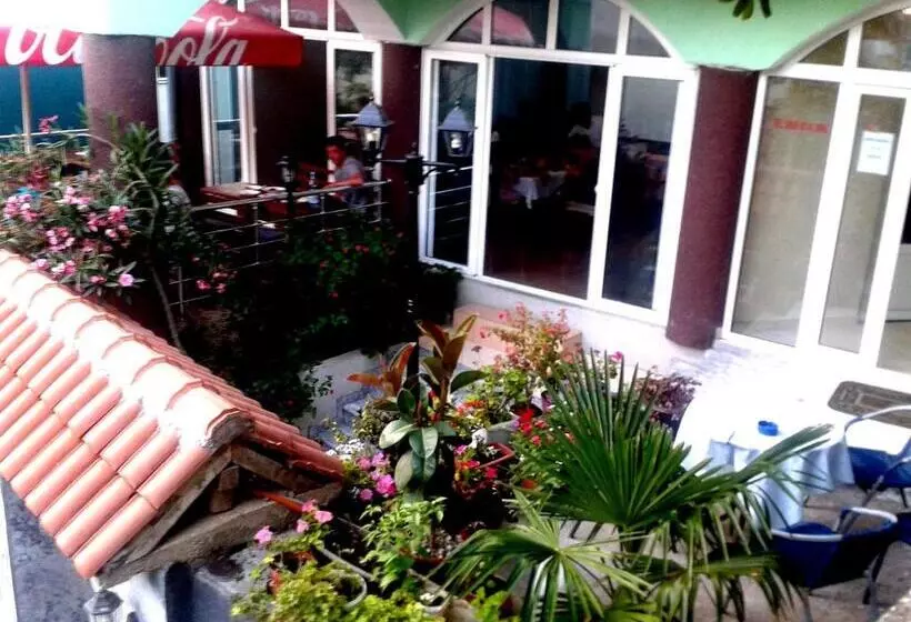 Fotos del hotel Hoti:  18