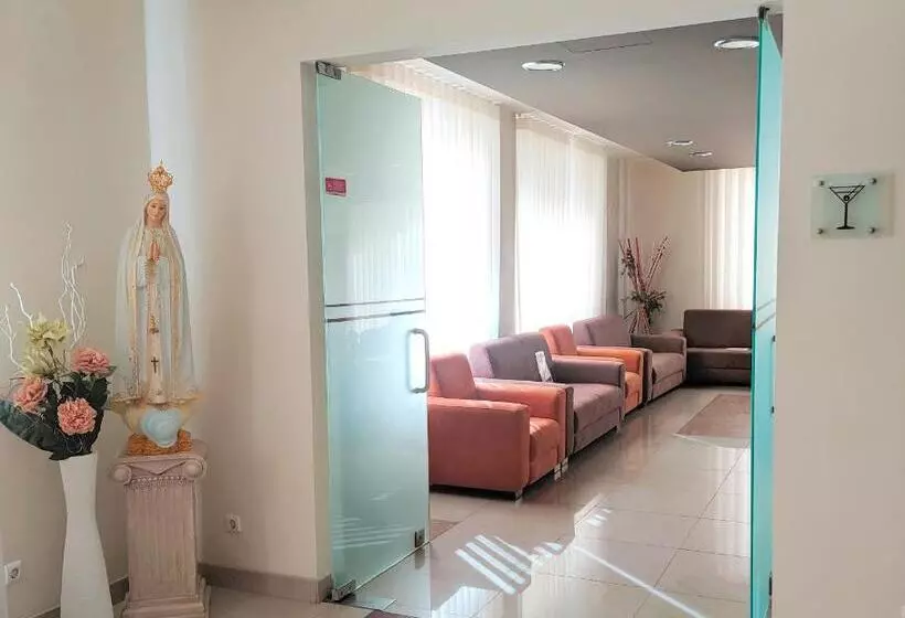 Fotos del hotel Santo Condestavel:  3