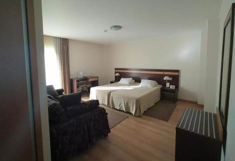 Fotos del hotel Santo Condestavel:  15