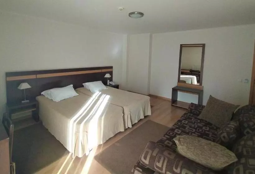 Fotos del hotel Santo Condestavel:  9