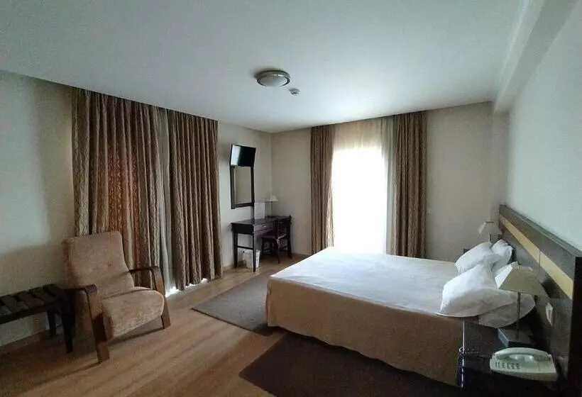 Fotos del hotel Santo Condestavel:  2
