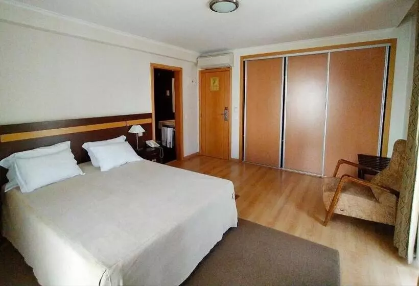 Fotos del hotel Santo Condestavel:  20