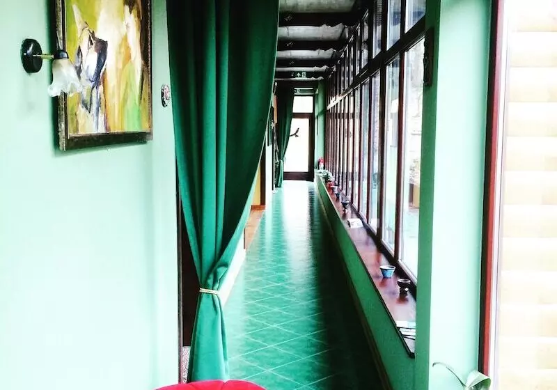 Fotos del hotel Ekosamotnia:  4