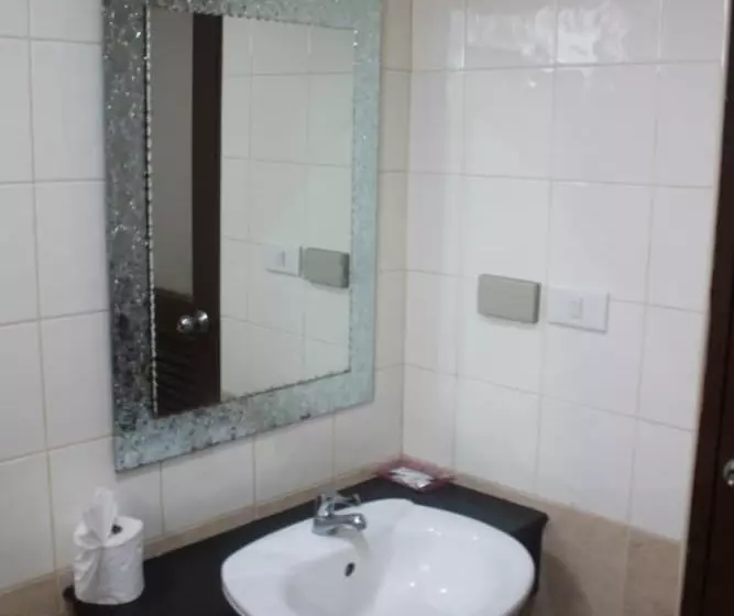 Fotos del hotel Holiday Home Patong:  4