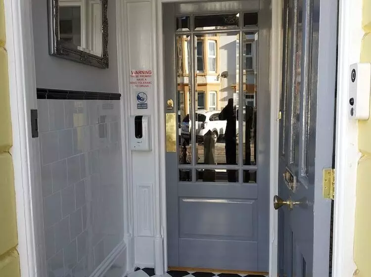 Fotos del hotel The Castleton:  2