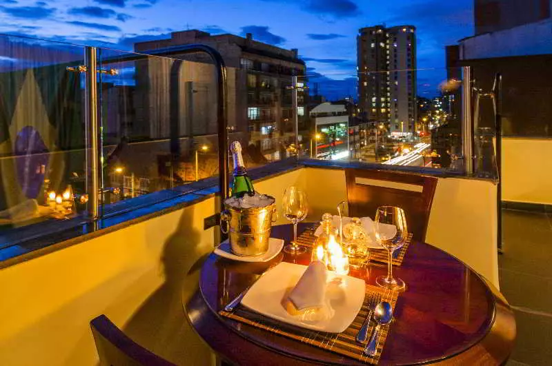 Fotos del hotel 51 Plaza:  5