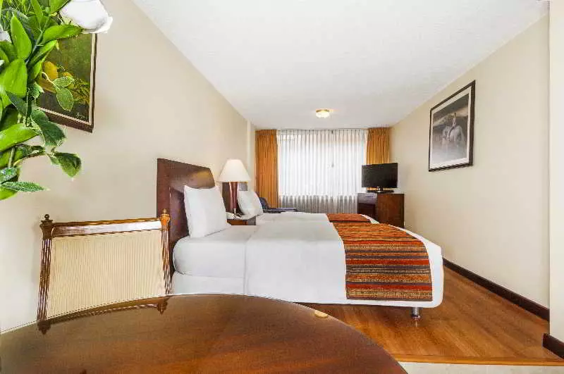 Fotos del hotel 51 Plaza:  7