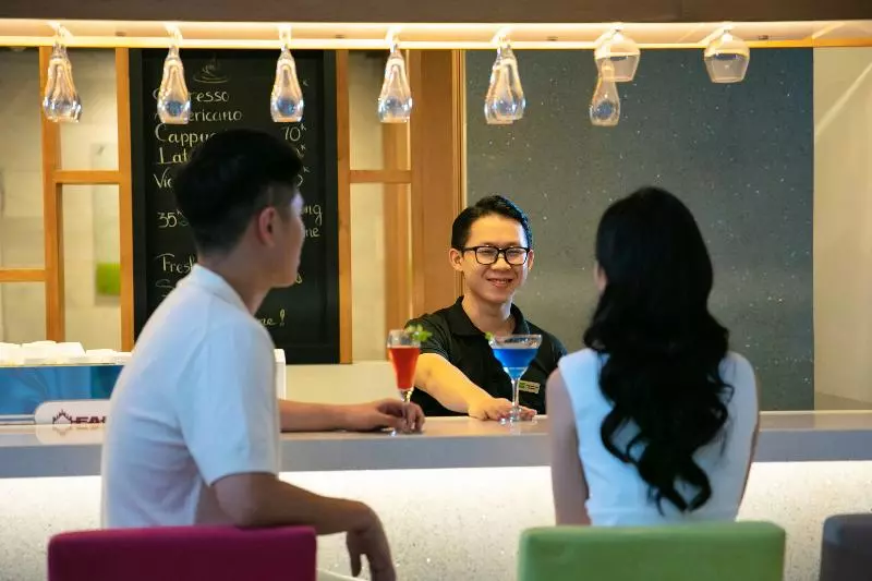 Fotos del hotel êmm  Saigon:  15