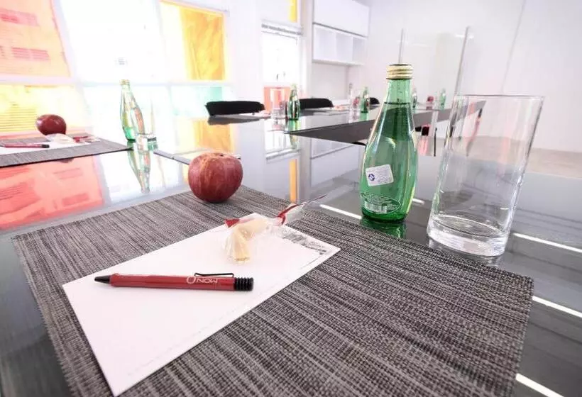 Fotos del hotel Now:  6