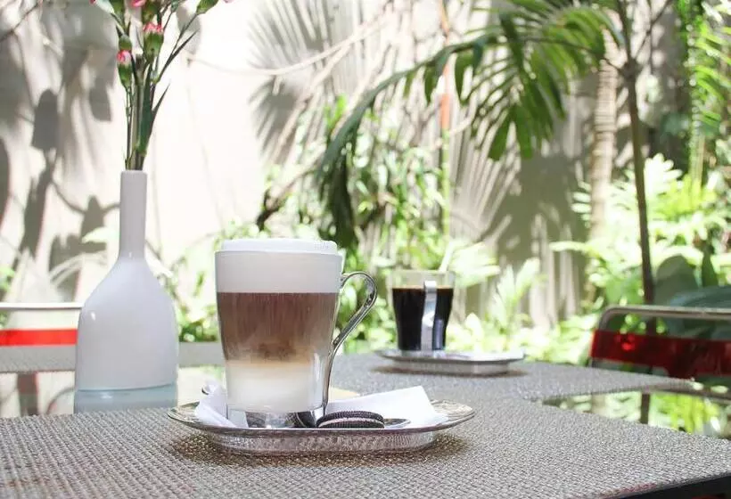 Fotos del hotel Now:  12