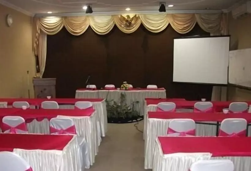 Fotos del hotel New Siliwangi Hotel & Restaurant:  14