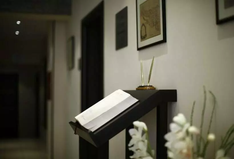 Fotos del hotel Garni Hotel Vozarev:  5