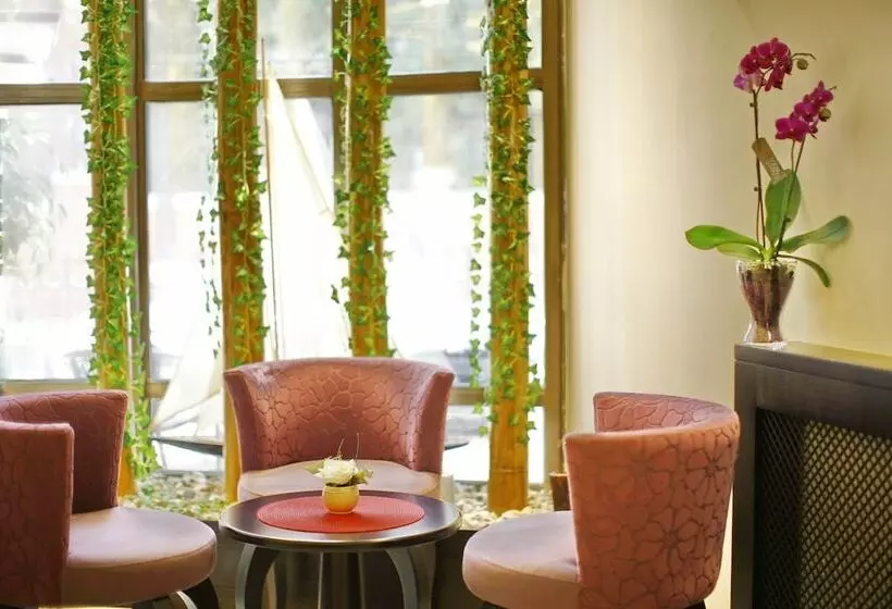 Fotos del hotel Garni Hotel Vozarev:  4