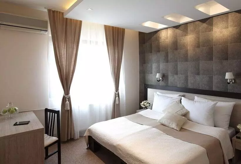 Fotos del hotel Garni Hotel Vozarev:  8