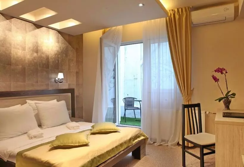 Fotos del hotel Garni Hotel Vozarev:  14