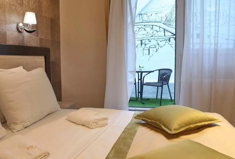 Fotos del hotel Garni Hotel Vozarev:  18