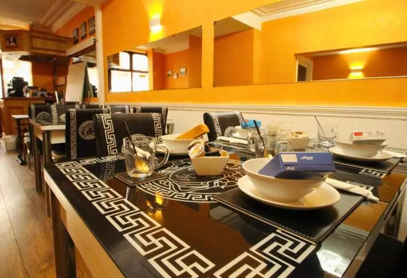 Fotos del hotel Abbey Lodge:  3