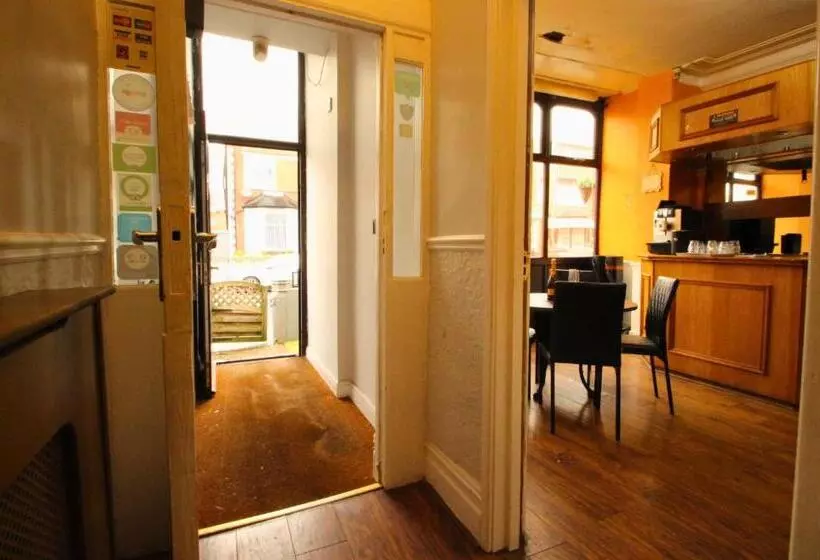 Fotos del hotel Abbey Lodge:  4