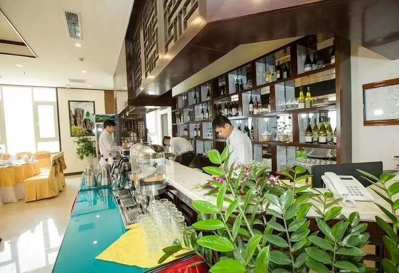 Fotos del hotel New Star Ha Long:  4