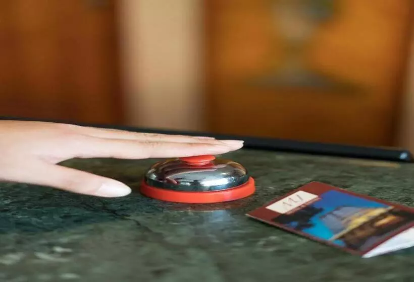 Fotos del hotel Mj Hotel And Suites:  17