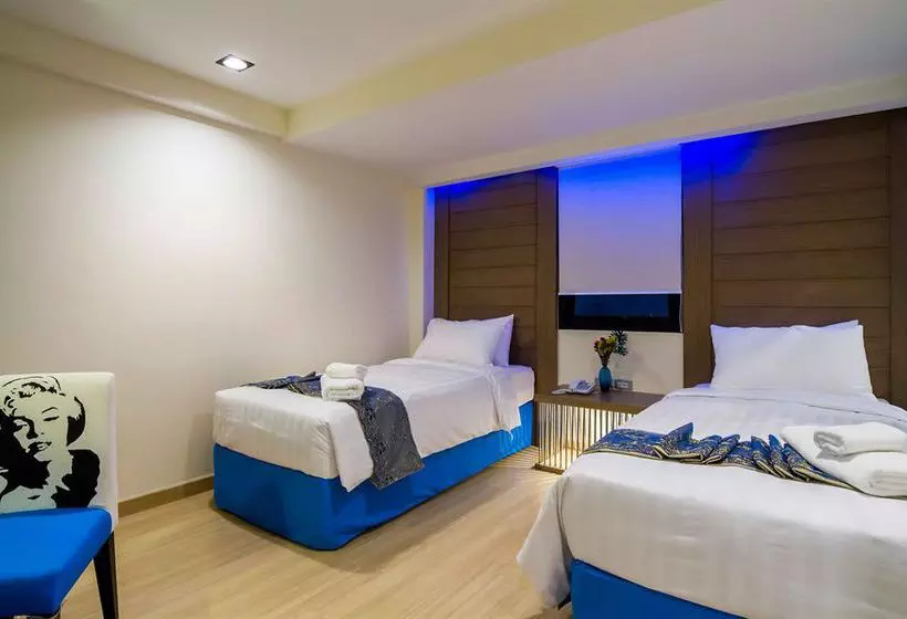 Fotos del hotel Eleven Avenue Suites:  17