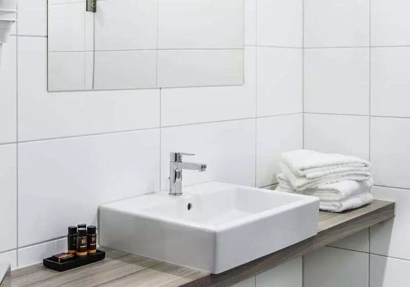 Fotos del hotel Fletcher Restaurant Wings Rotterdam:  7