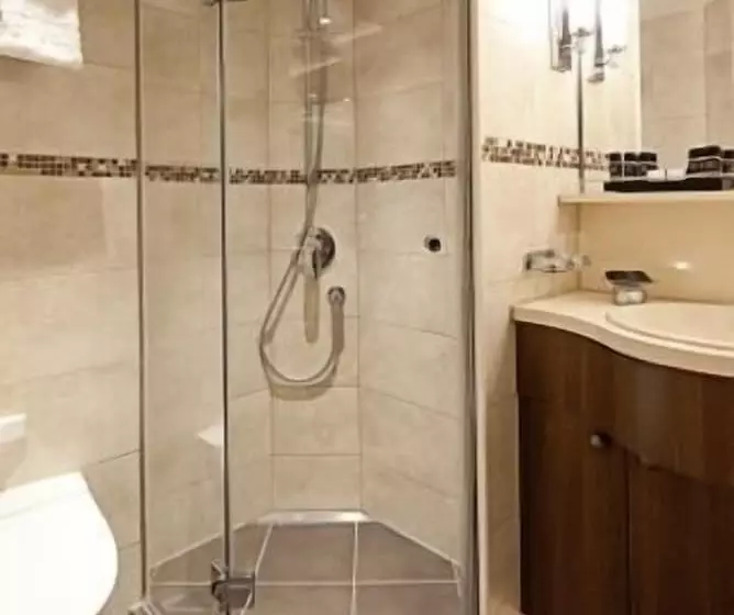 Fotos del hotel Crossgates Ship 4 Star  Altstadtnord  Köln:  10