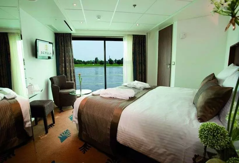 Fotos del hotel Crossgates Ship 4 Star  Altstadtnord  Köln:  13