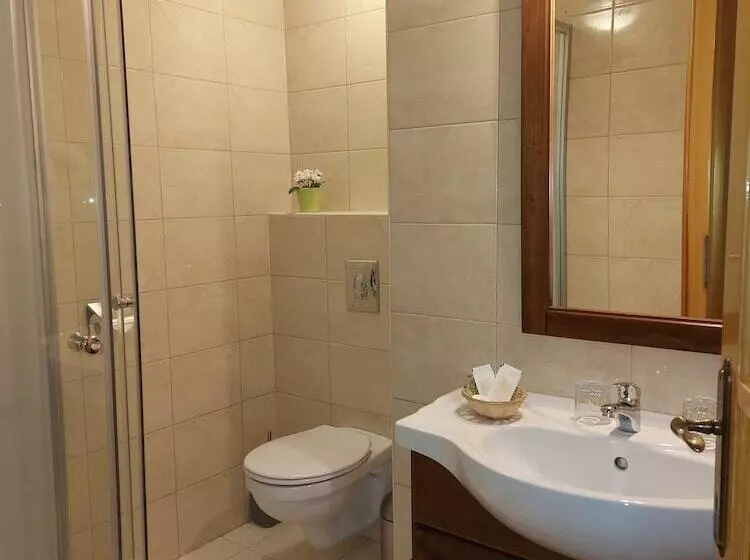 Fotos del hotel Karin:  11