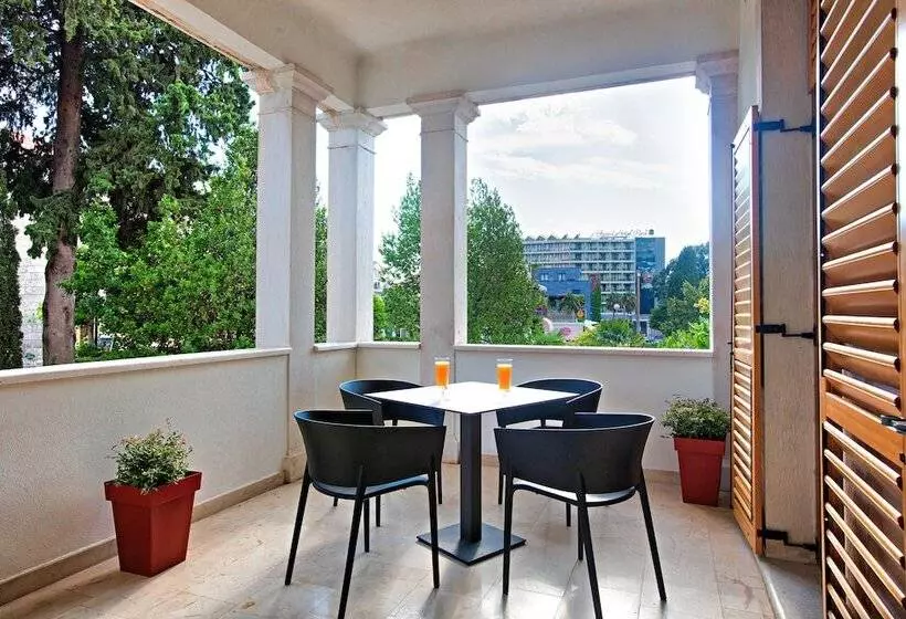 Fotos del hotel Villa Filaus B&b:  3