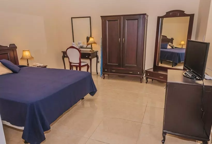 Fotos del hotel El Marques:  1