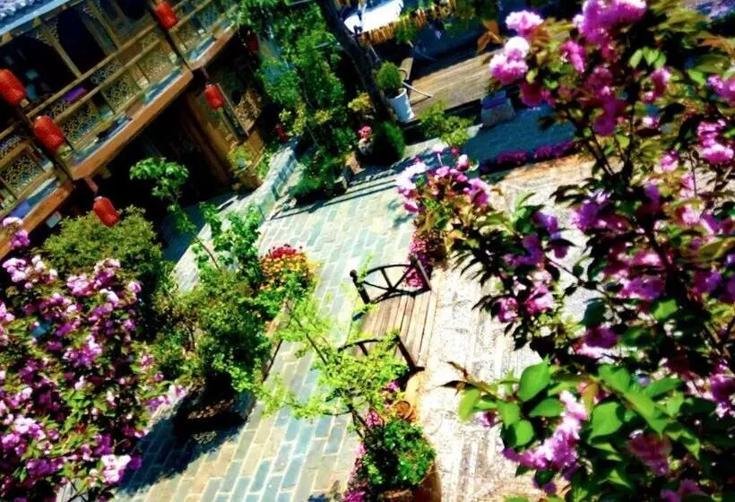 Fotos del hotel Baisha Holiday Resort Lijiang:  6