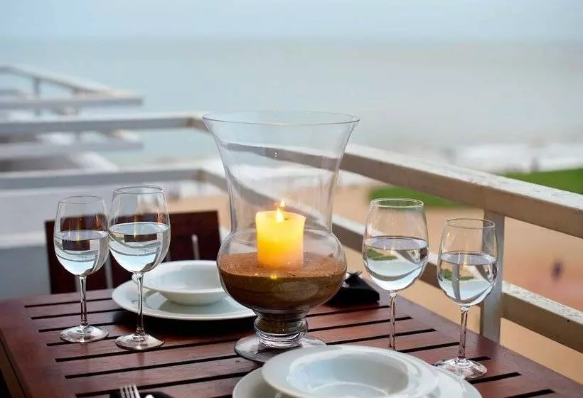 Fotos del hotel The Beach Apartments:  12