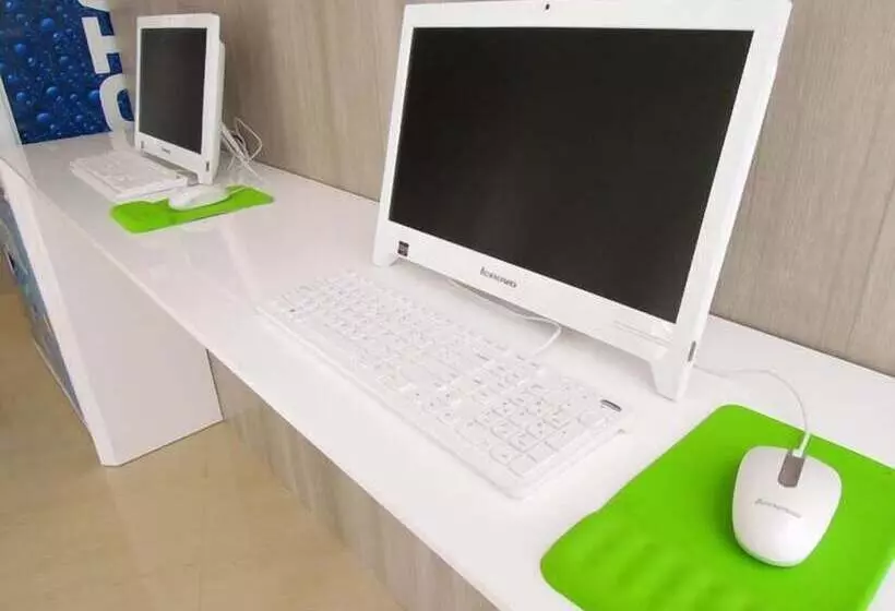 Fotos del hotel Whiz Hotel Cikini Jakarta:  4