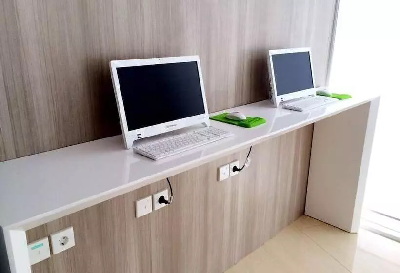 Fotos del hotel Whiz Hotel Cikini Jakarta:  15