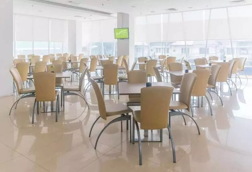 Fotos del hotel Whiz Hotel Cikini Jakarta:  2