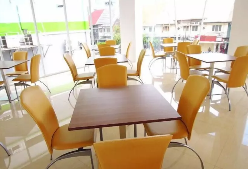 Fotos del hotel Whiz Hotel Cikini Jakarta:  3