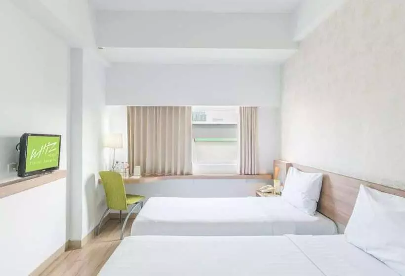 Whiz Hotel Cikini Jakarta