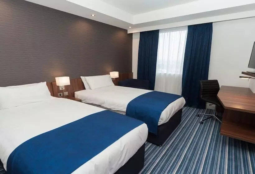 Holiday Inn Express Aberdeen Airport