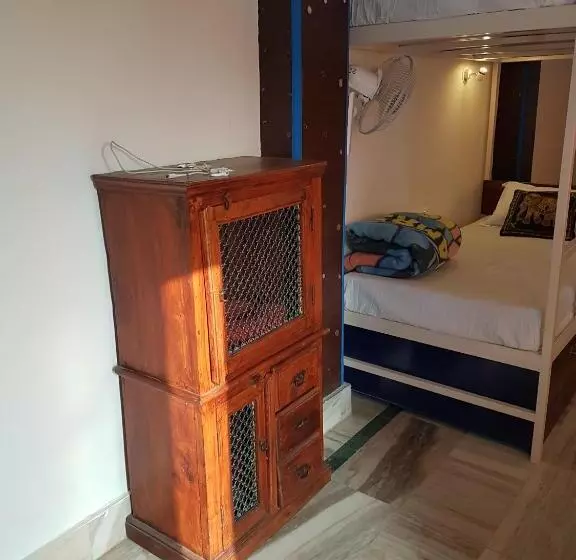 Fotos del hotel Yogis Guest House:  23