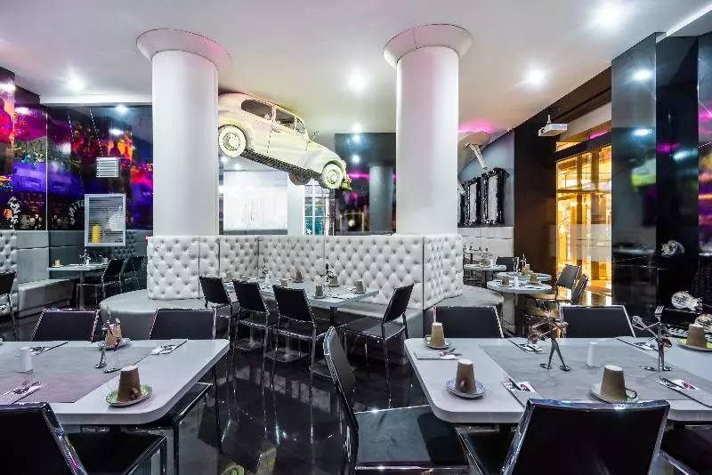 Fotos del hotel Black Tower Premium:  10