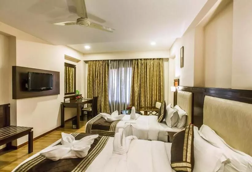 Fotos del hotel Golden Manor:  8