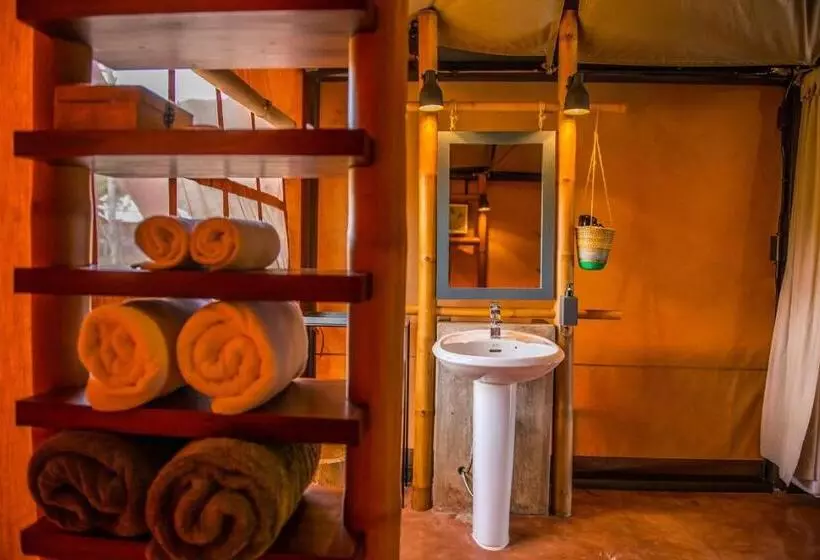 Fotos del hotel Lala Mukha Tented Resort Khao Yai:  2