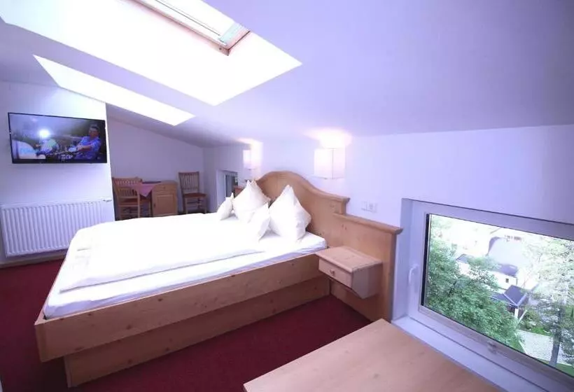 Fotos del hotel Pension St.leonhard:  2